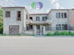 Casa Bi/Trifamiliare in Residenziale
