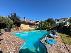 Casa Bi/Trifamiliare in Residenziale