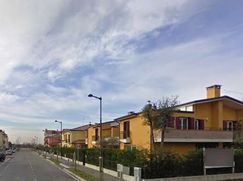 Casa Bi/Trifamiliare in Residenziale