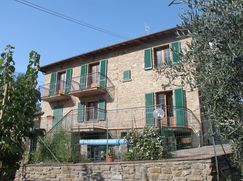 Casa Bi/Trifamiliare in Residenziale
