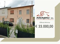 Casa Bi/Trifamiliare in Residenziale