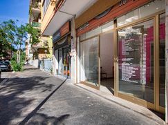 Negozio/Locale commerciale in Commerciale