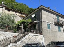 Casa Bi/Trifamiliare in Residenziale