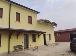 Casa Bi/Trifamiliare in Residenziale