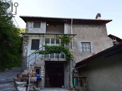 Casa Bi/Trifamiliare in Residenziale