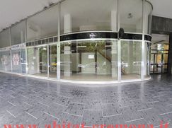 Negozio/Locale commerciale in Commerciale