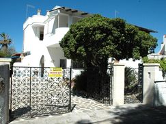 Casa Bi/Trifamiliare in Residenziale