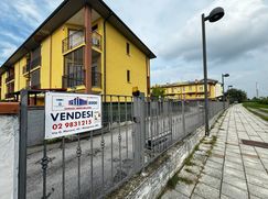 Casa Bi/Trifamiliare in Residenziale