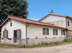 Casa Bi/Trifamiliare in Residenziale