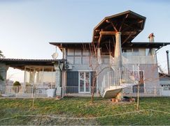 Casa Bi/Trifamiliare in Residenziale