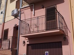 Casa Bi/Trifamiliare in Residenziale