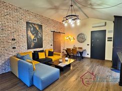 Casa Bi/Trifamiliare in Residenziale