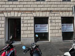 Negozio/Locale commerciale in Commerciale