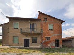 Casa Bi/Trifamiliare in Residenziale