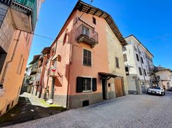 Casa Bi/Trifamiliare in Residenziale