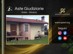 Casa Bi/Trifamiliare in Residenziale