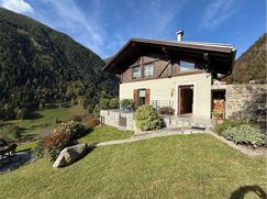 Casa Bi/Trifamiliare in Residenziale