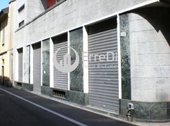 Negozio/Locale commerciale in Commerciale