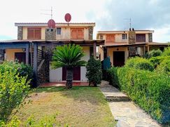 Casa Bi/Trifamiliare in Residenziale