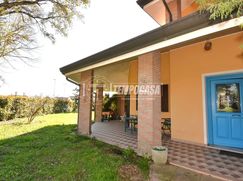 Casa Bi/Trifamiliare in Residenziale