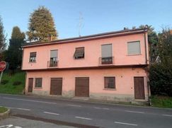 Casa Bi/Trifamiliare in Residenziale