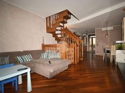 Casa Bi/Trifamiliare in Residenziale