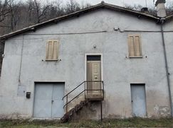 Casa Bi/Trifamiliare in Residenziale