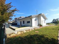 Casa Bi/Trifamiliare in Residenziale