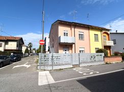 Casa Bi/Trifamiliare in Residenziale
