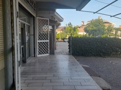 Negozio/Locale commerciale in Commerciale