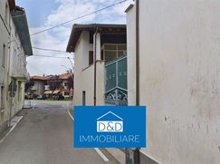 Casa Bi/Trifamiliare in Residenziale