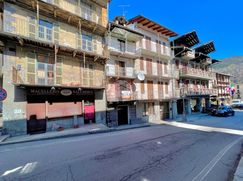 Casa Bi/Trifamiliare in Residenziale