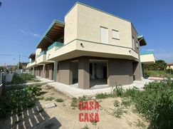 Casa Bi/Trifamiliare in Residenziale