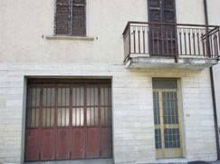 Casa Bi/Trifamiliare in Residenziale