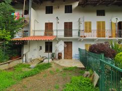 Casa Bi/Trifamiliare in Residenziale