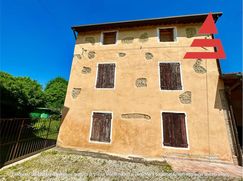 Casa Bi/Trifamiliare in Residenziale