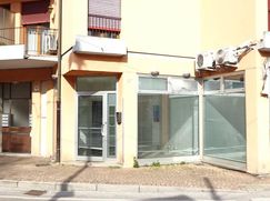 Negozio/Locale commerciale in Commerciale