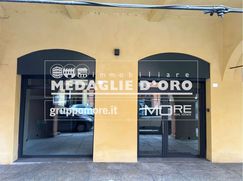Negozio/Locale commerciale in Commerciale
