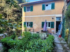 Casa Bi/Trifamiliare in Residenziale