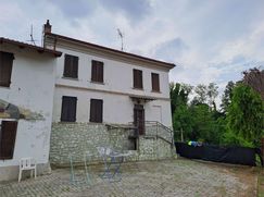 Casa Bi/Trifamiliare in Residenziale