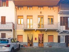 Casa Bi/Trifamiliare in Residenziale