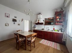 Casa Bi/Trifamiliare in Residenziale