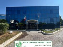 Ufficio in Commerciale