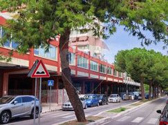 Ufficio in Commerciale