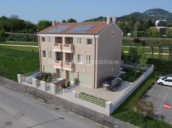 Casa Bi/Trifamiliare in Residenziale