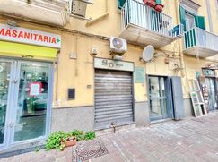 Negozio/Locale commerciale in Commerciale