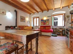 Casa Bi/Trifamiliare in Residenziale