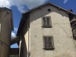 Casa Bi/Trifamiliare in Residenziale