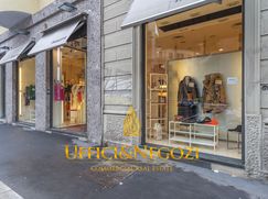 Negozio/Locale commerciale in Commerciale