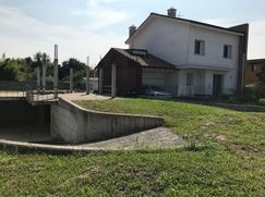 Casa Bi/Trifamiliare in Residenziale